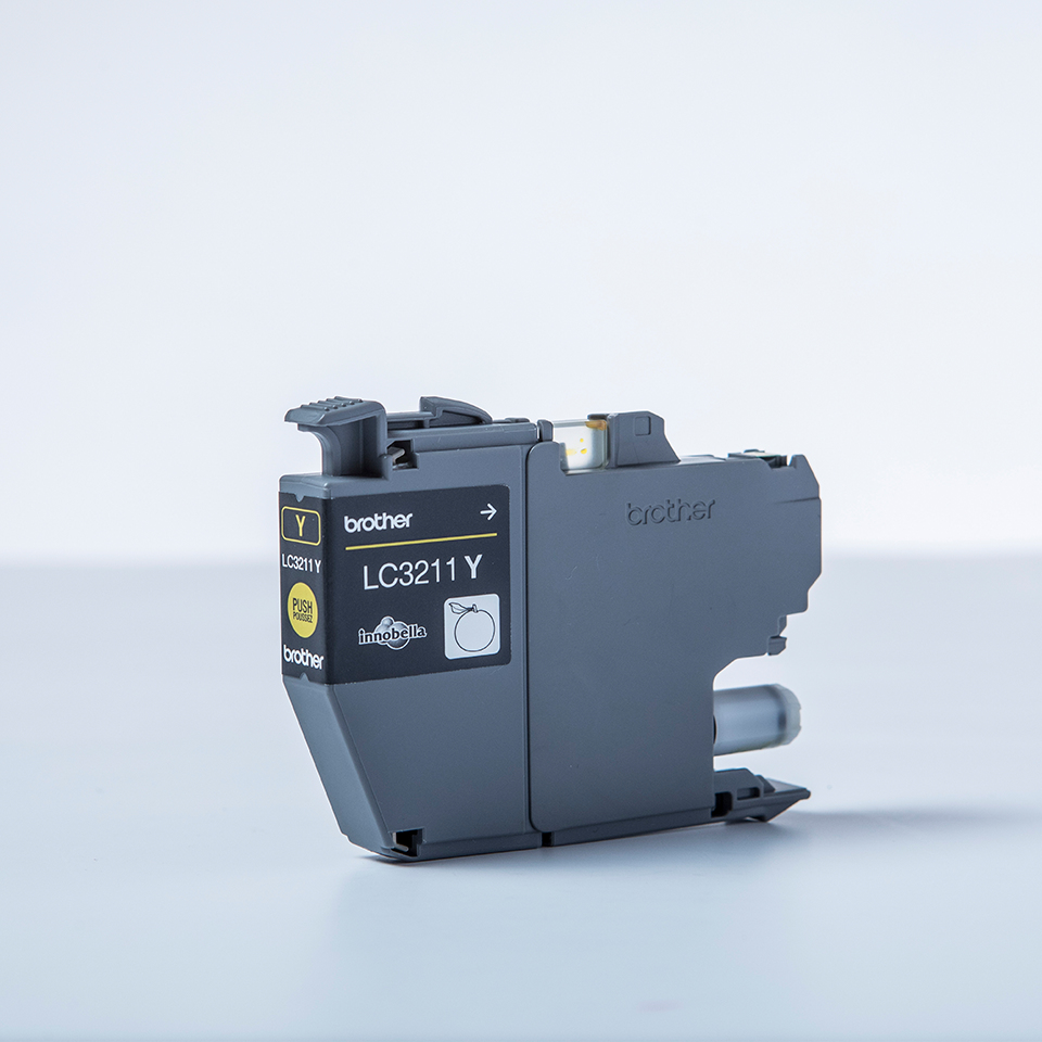 BROTHER LC3211Y Yellow ink cartridge with a capacity of 200