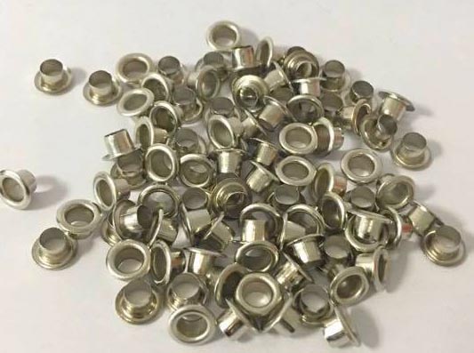 GC METALEN OOGJES 7MM 100X